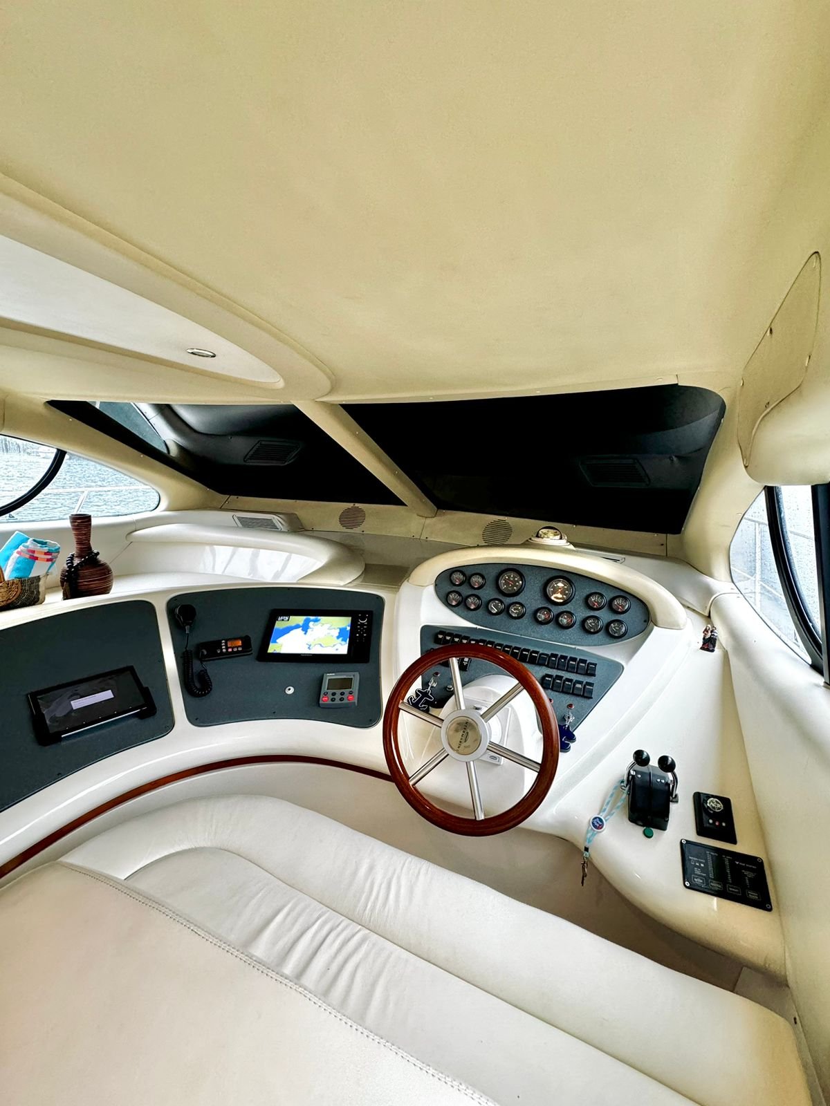 AZIMUT 500 FULL - Imagem 7