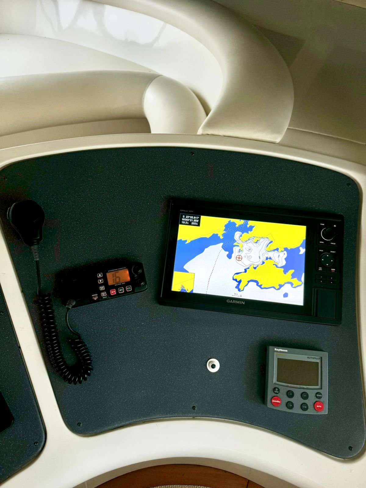 AZIMUT 500 FULL - Imagem 9
